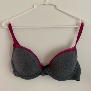 NWOT 36B Grey + Magenta Lace Bra